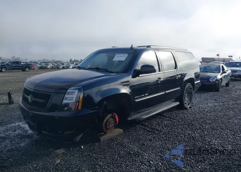 2013 Cadillac Escalade Esv Luxury z USA, uszkodzony, nr VIN 1GYS4HEF5DR116606